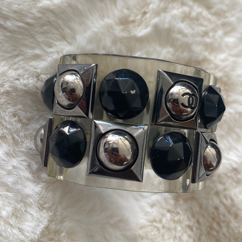 Chanel block cuff - Picture 4 of 4